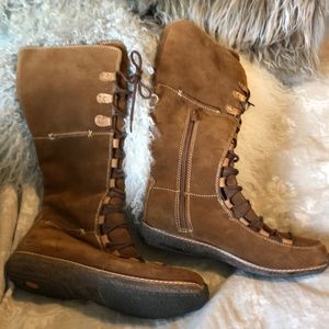 NWOT timberland Suede lace up boots 8 1/2